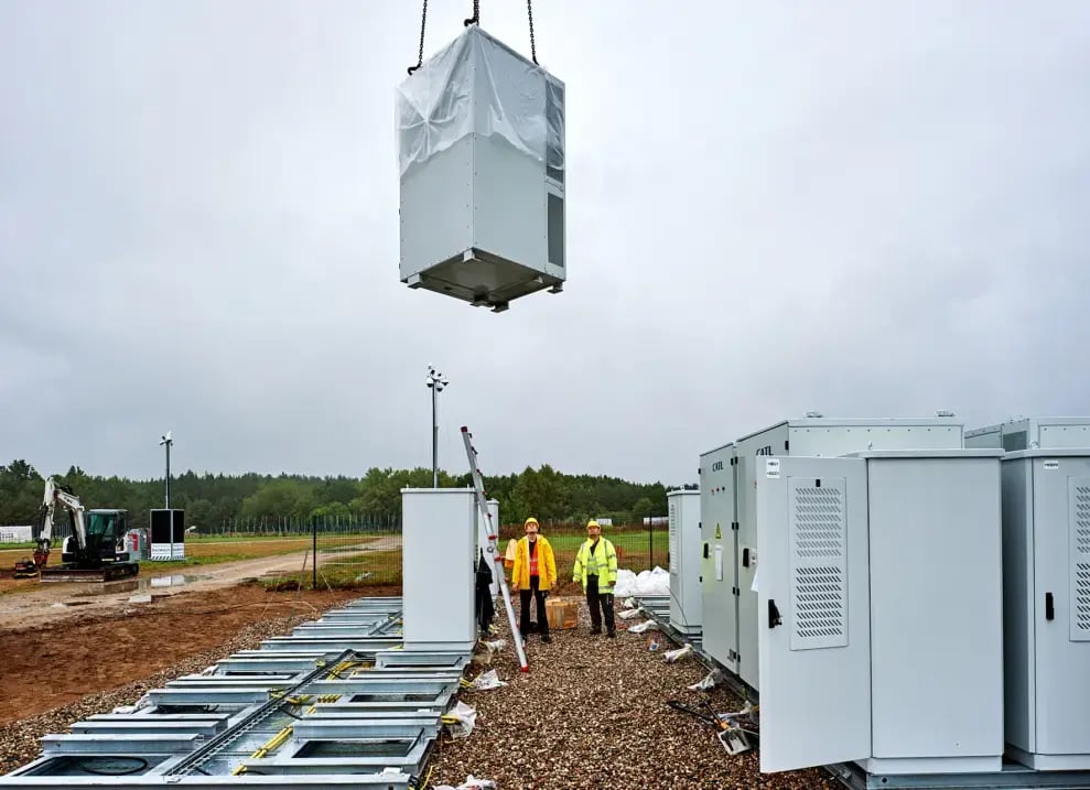 230914_PVA_Laerz_Anlieferung_Batteriespeicher_IH_031