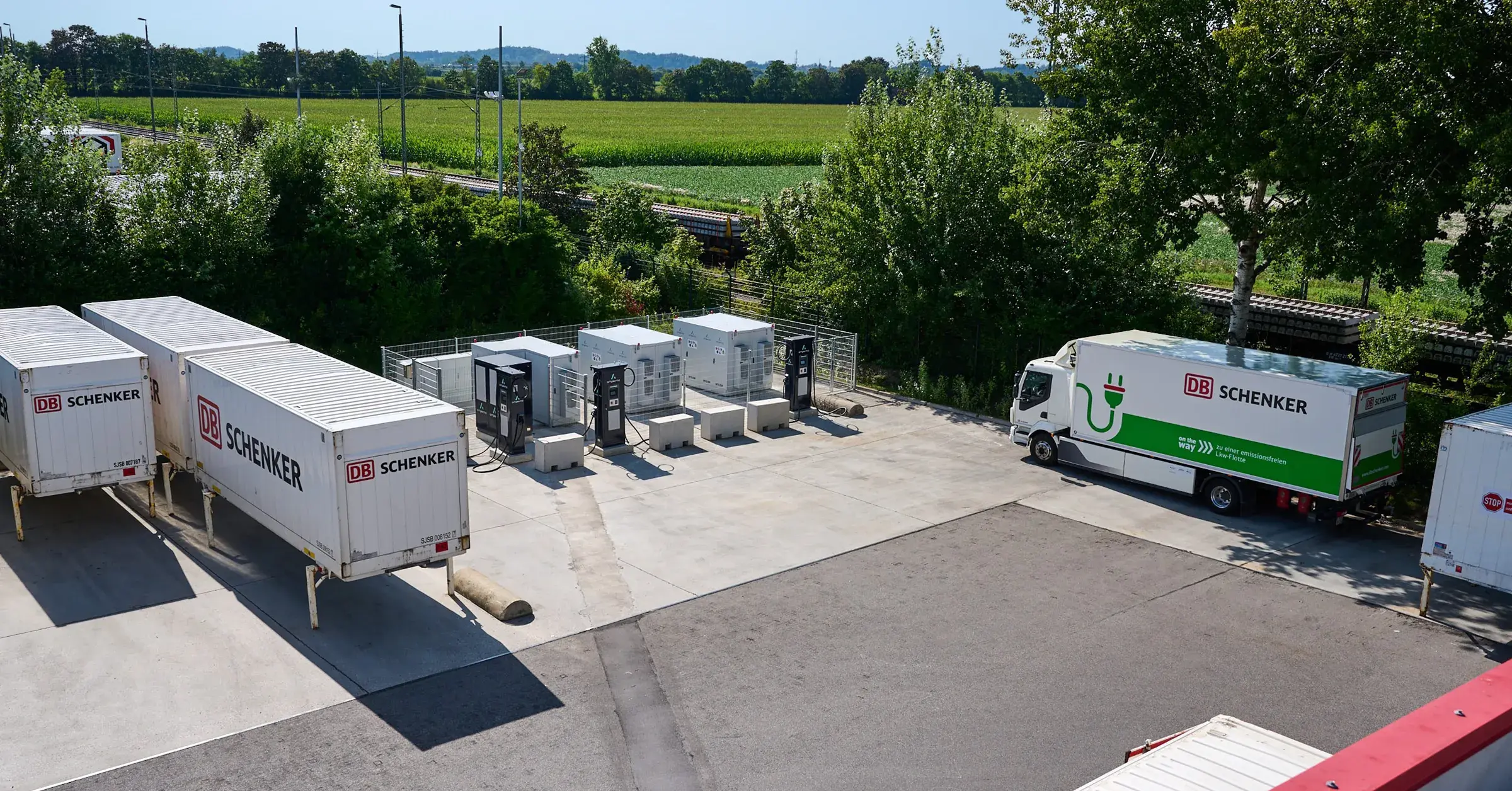 INTILION-Speicher versorgen E-Truck-Flotte mit Strom