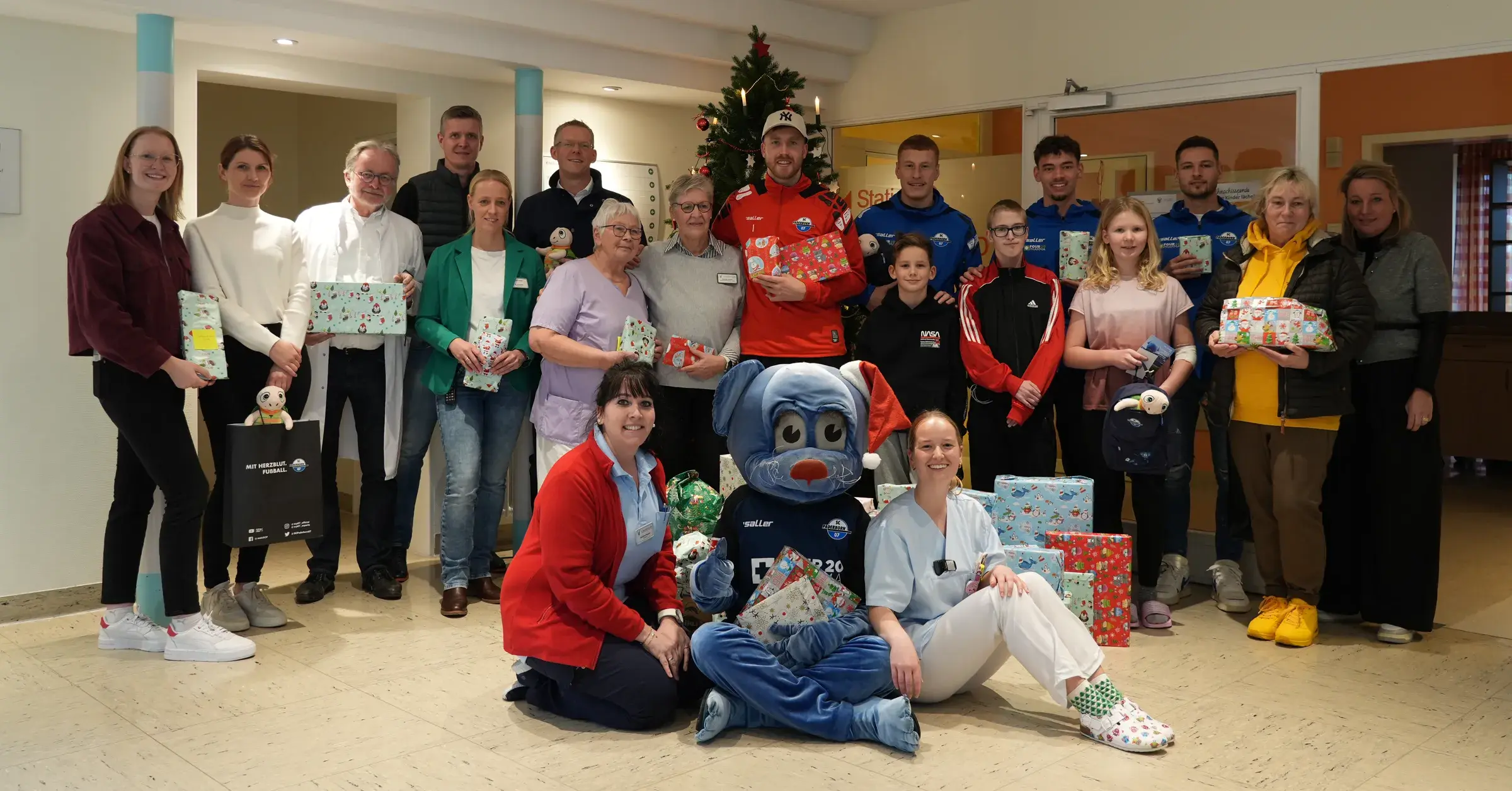 Weihnachtsvisite in der Kinderklinik & Spendenaktion für das WDR2-Weihnachtswunder